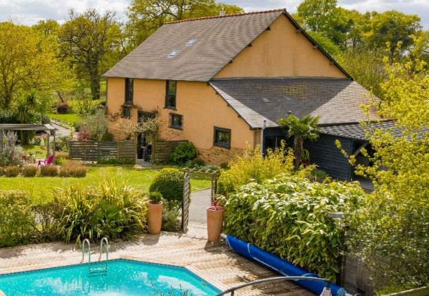 Maison T8 à Acigne
