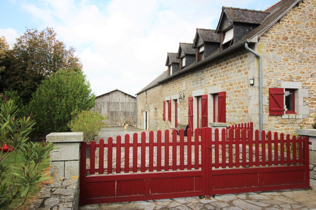 Maison T6 à Maen roch