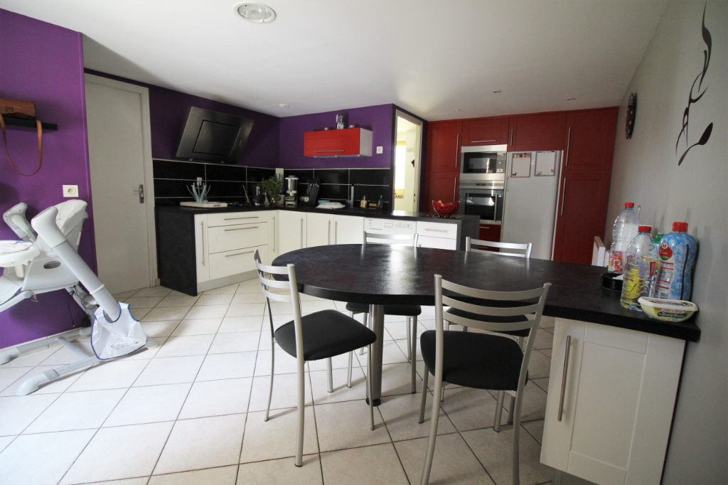 Maison T6 à Maen roch