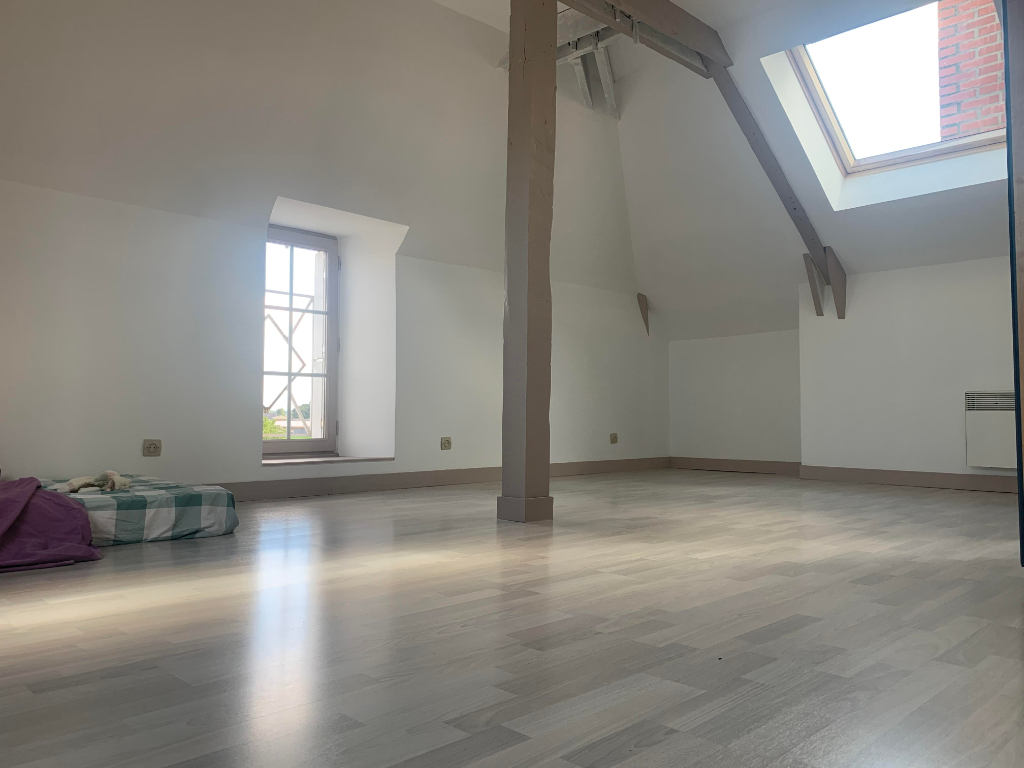 Maison T11 à Irodouer