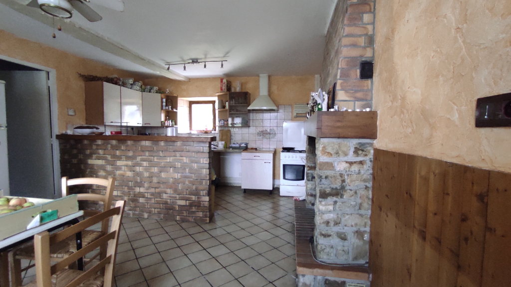Maison T6 à Lalleu