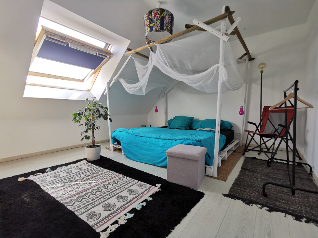 Maison T6 à Montfort sur meu