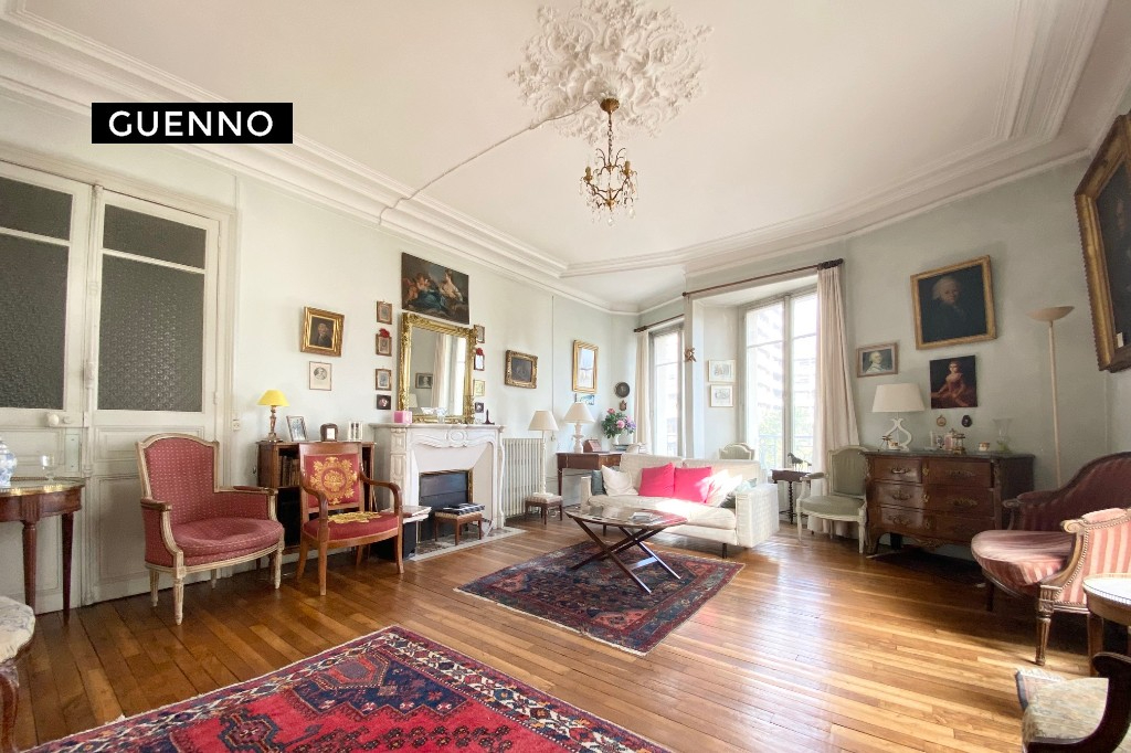 Appartement T8 à Rennes