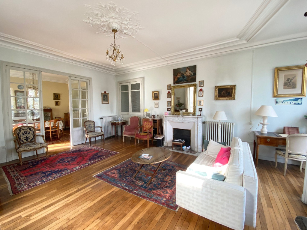 Appartement T8 à Rennes