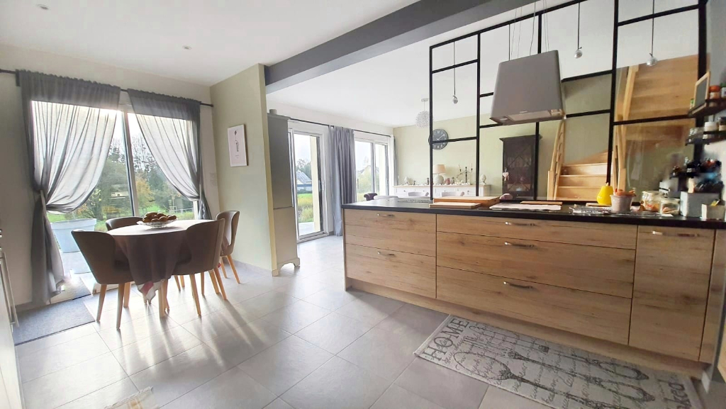 Maison T7 à Parthenay de bretagne