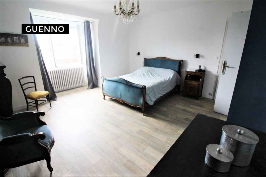 Maison T7 à Sens de bretagne