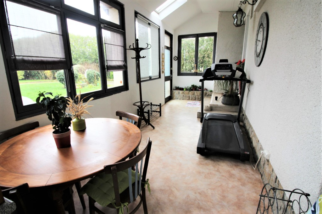 Maison T7 à Sens de bretagne