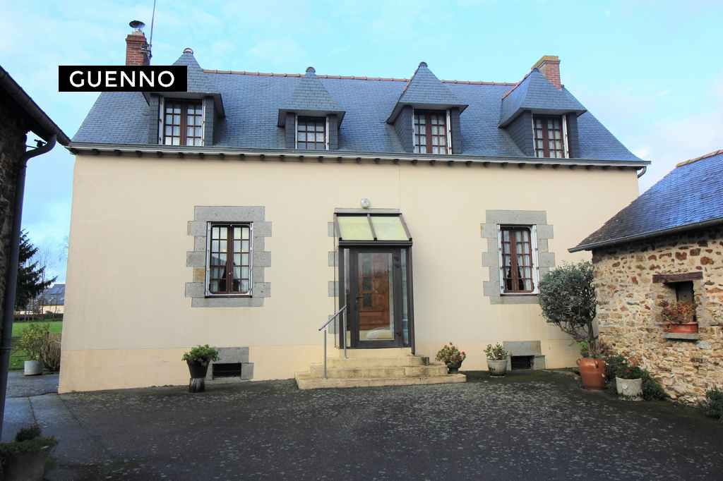 Maison T6 à Mondevert