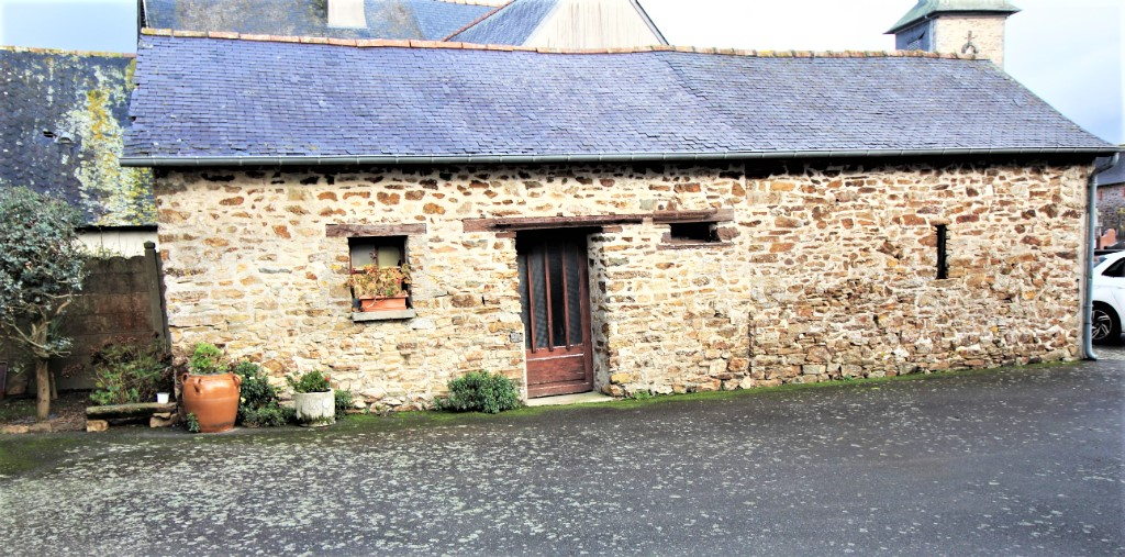 Maison T6 à Mondevert