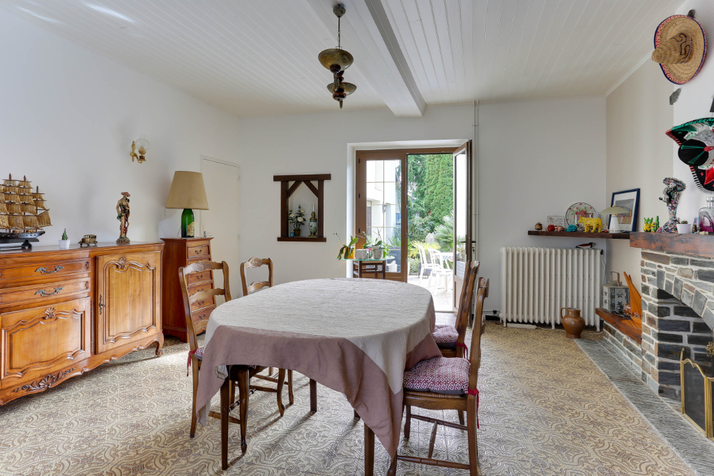 Maison T6 à Villepot
