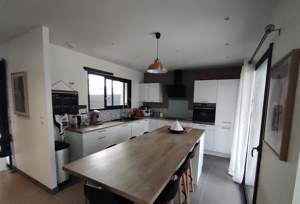 Maison T6 à Nouvoitou