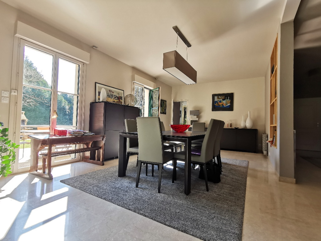 Maison T9 à Thorigne fouillard