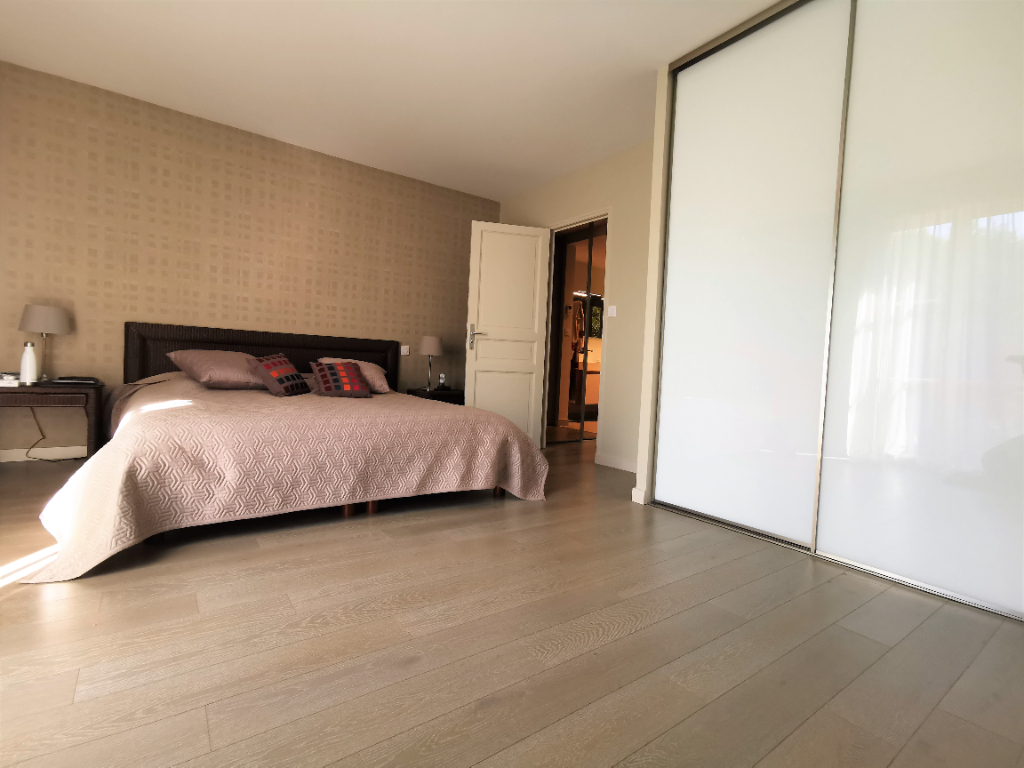Maison T9 à Thorigne fouillard