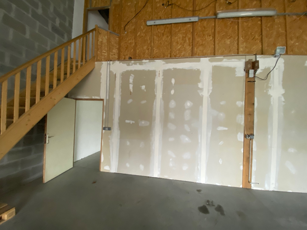 Local d'activité à Brece