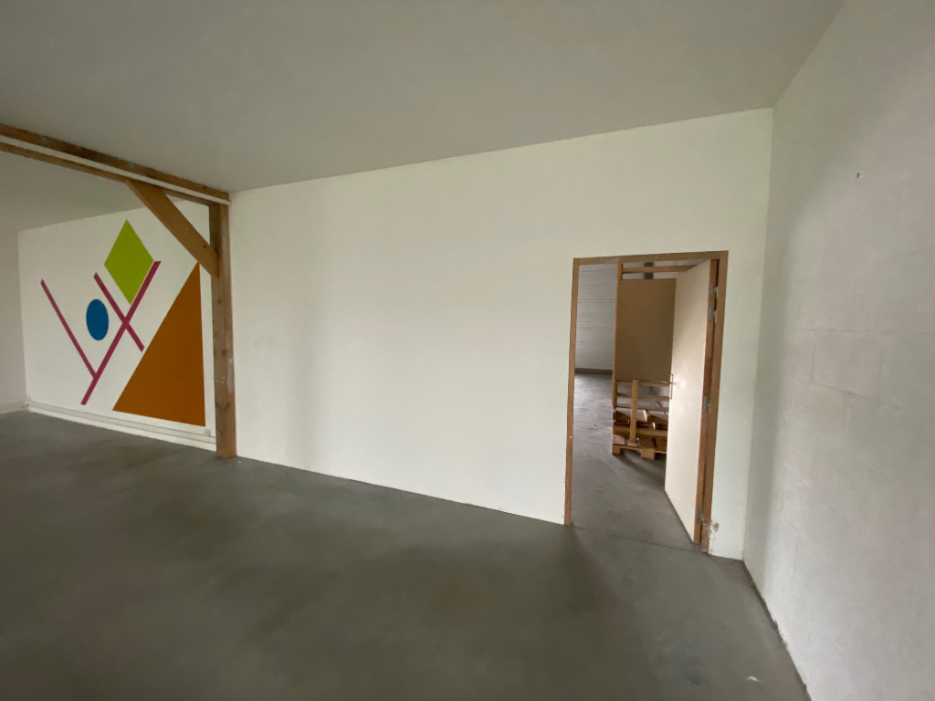 Local d'activité à Brece