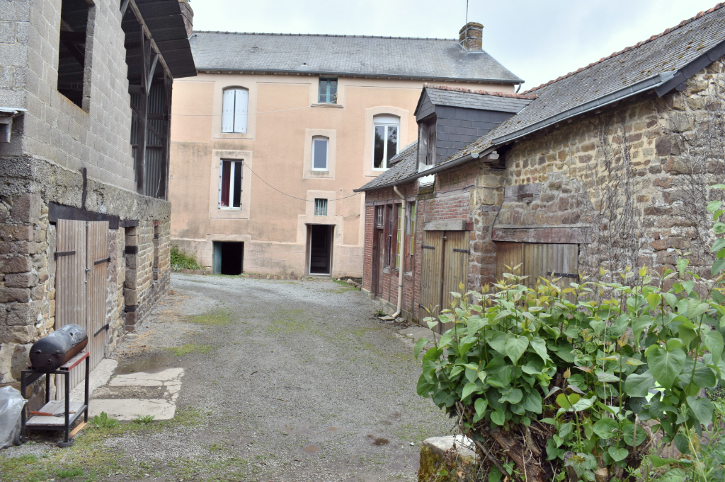 Immeuble T9 à Louvigne de bais