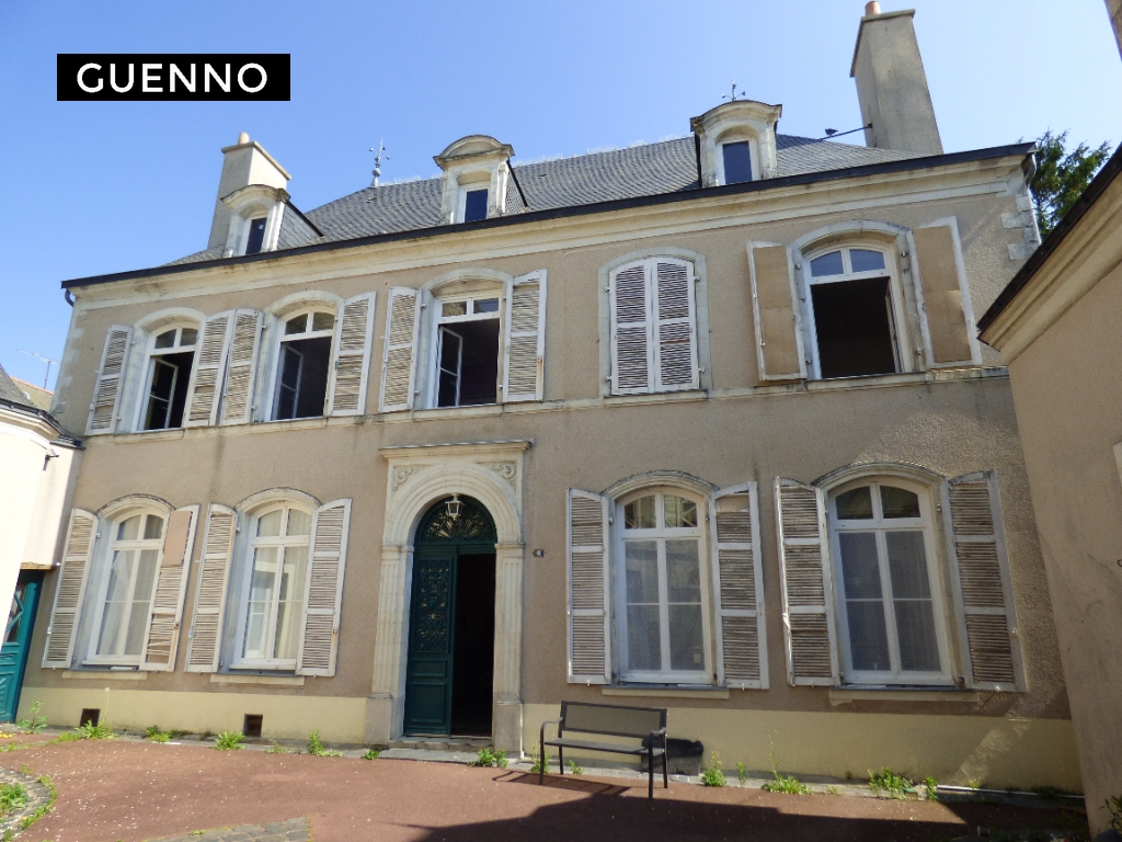 Maison T10 à Pouance