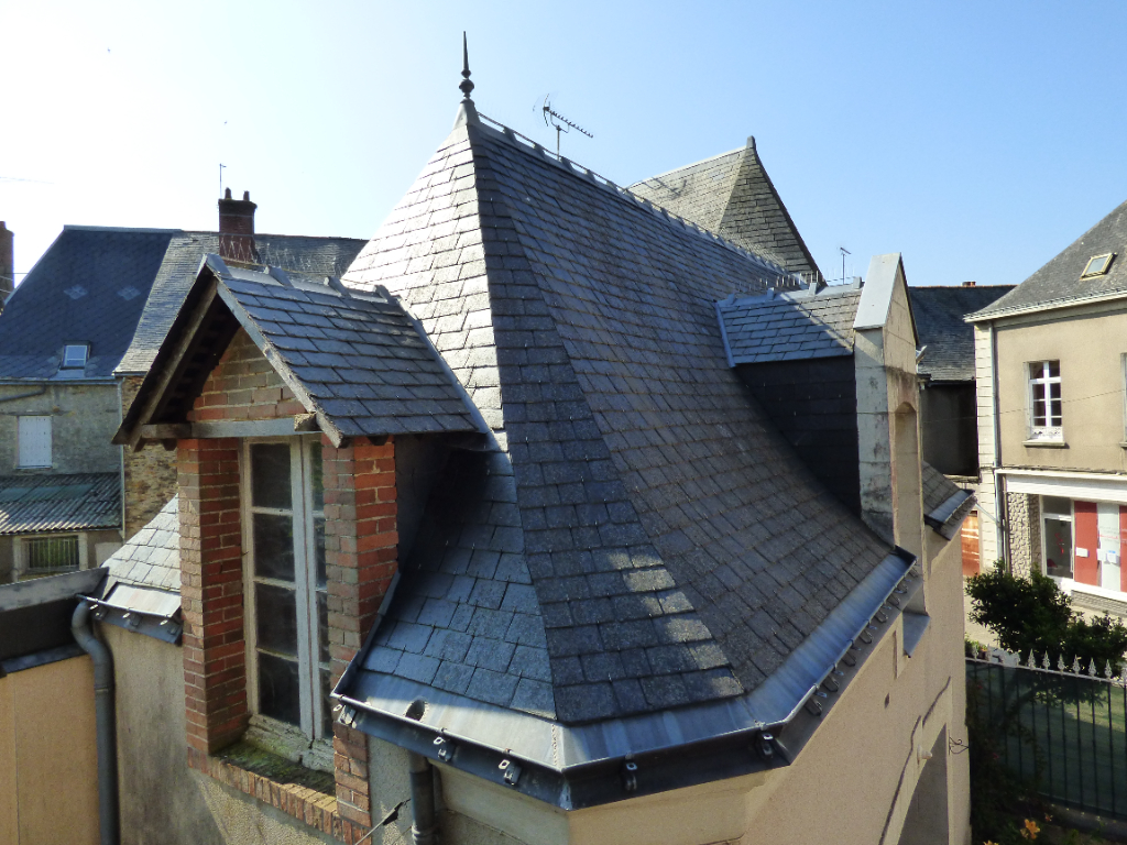 Maison T10 à Pouance