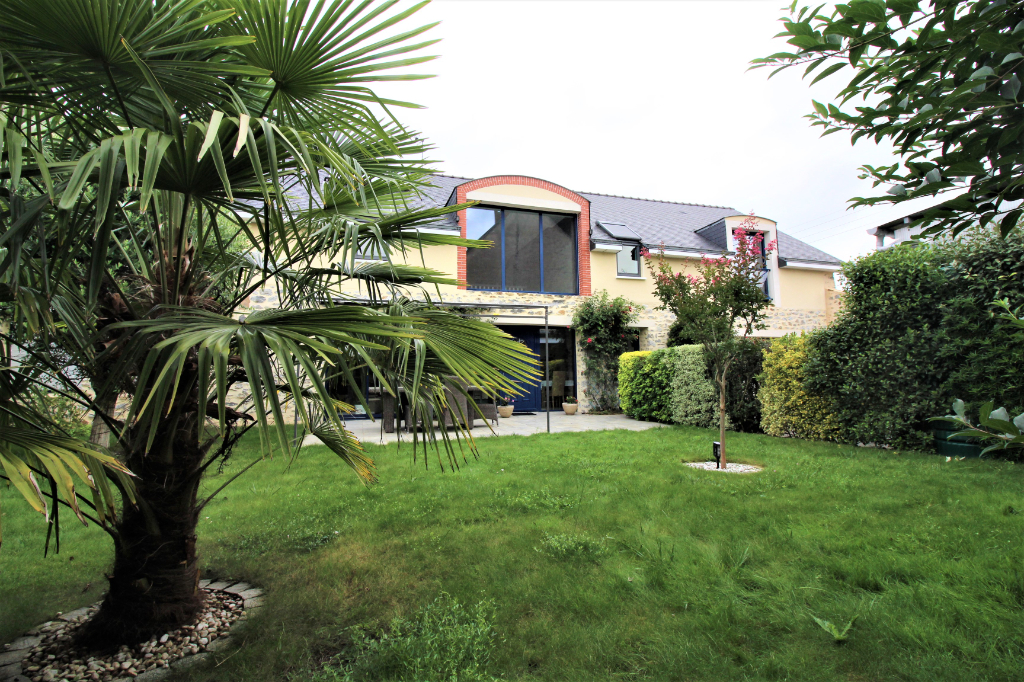 Maison T8 à Laval