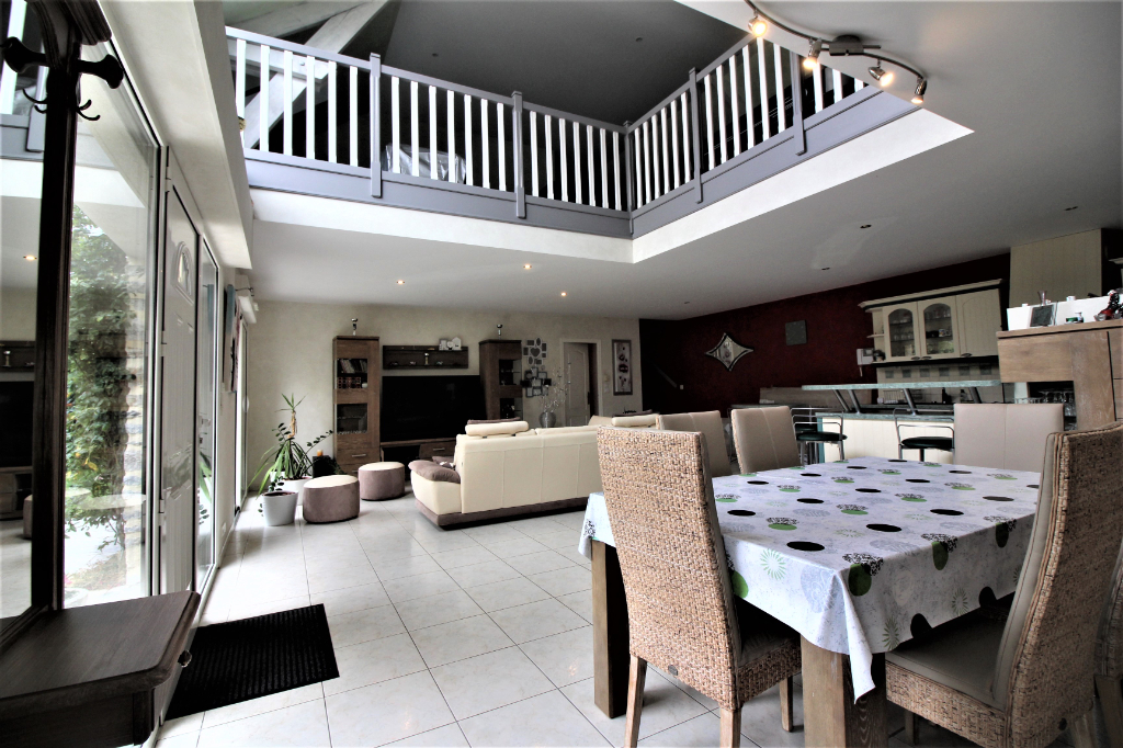Maison T8 à Laval