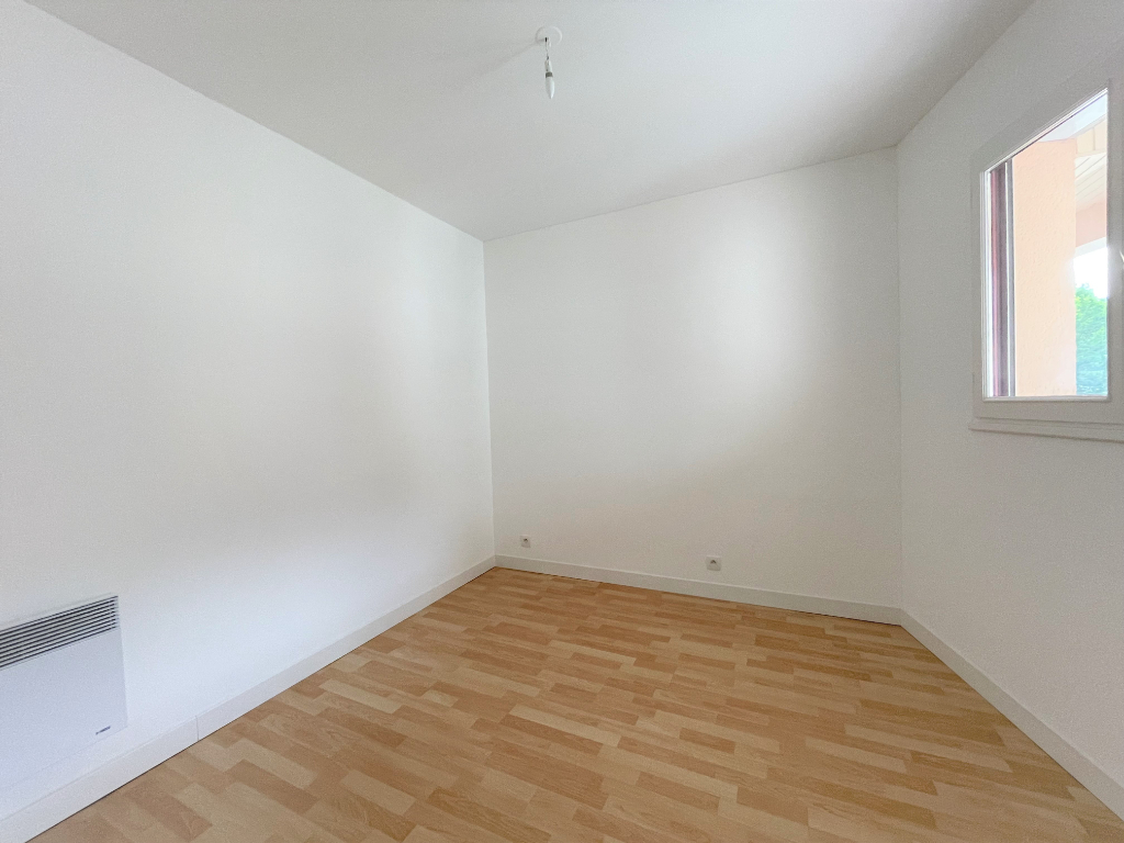 Appartement T3 à Montfort sur meu