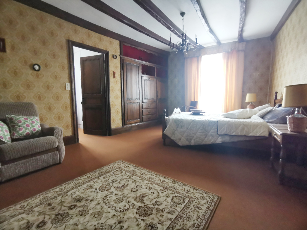 Maison T6 à Mesnil roc'h