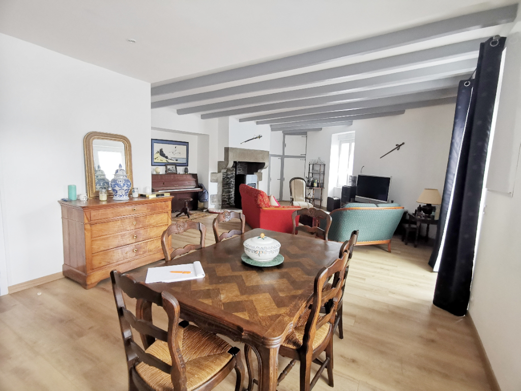 Maison T6 à Mesnil roc'h