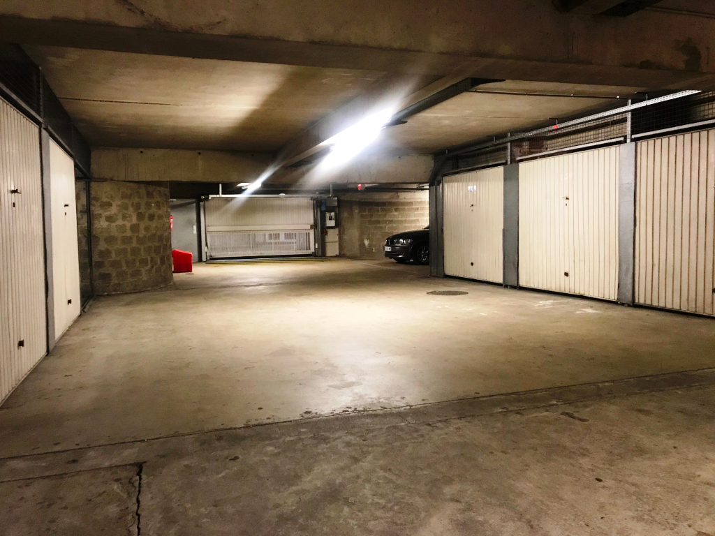Garage  à Rennes