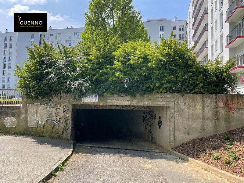 Garage  à Rennes
