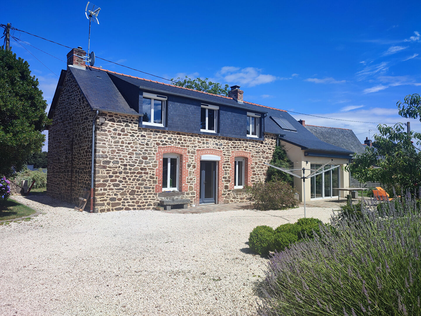 Maison T6 à Quebriac