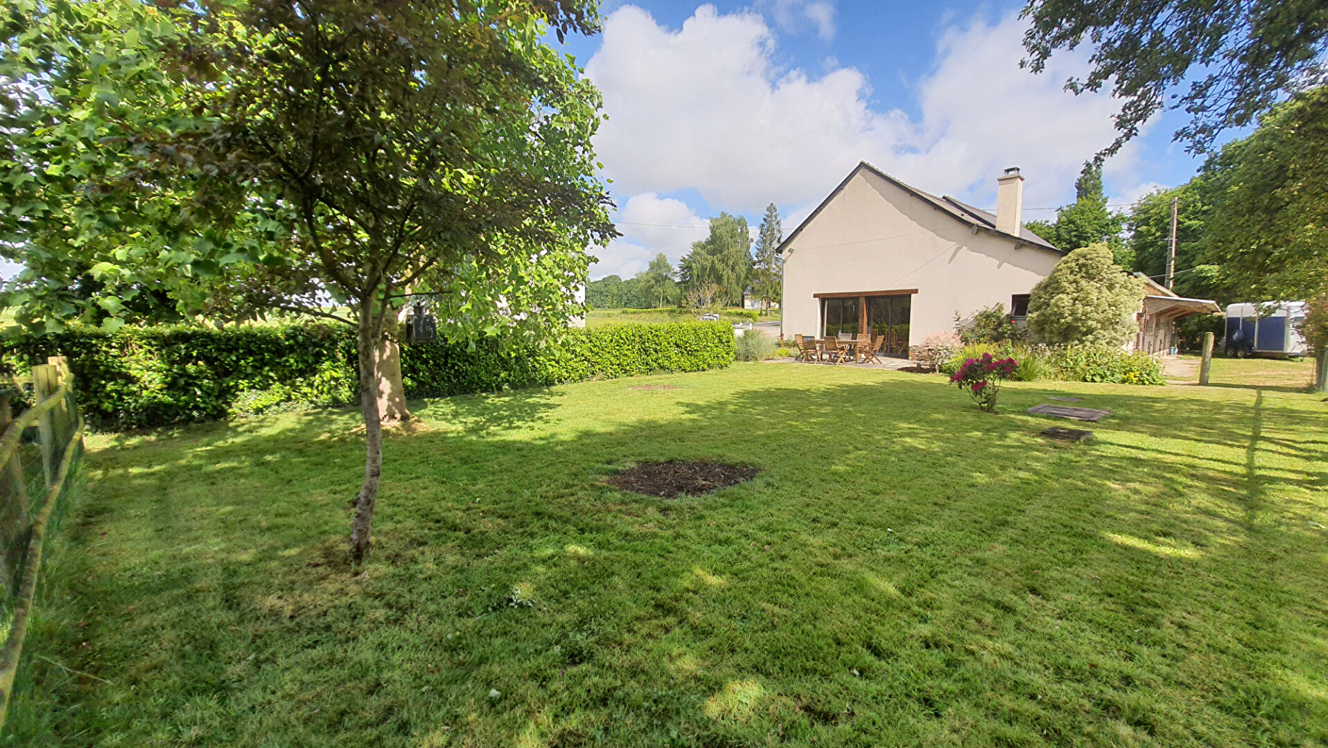 Maison T7 à Montauban de bretagne