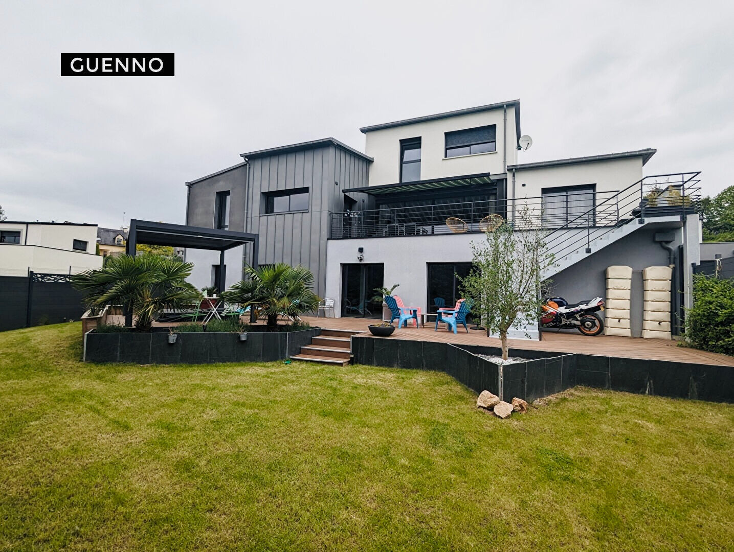 Maison T8 à Montreuil sous perouse