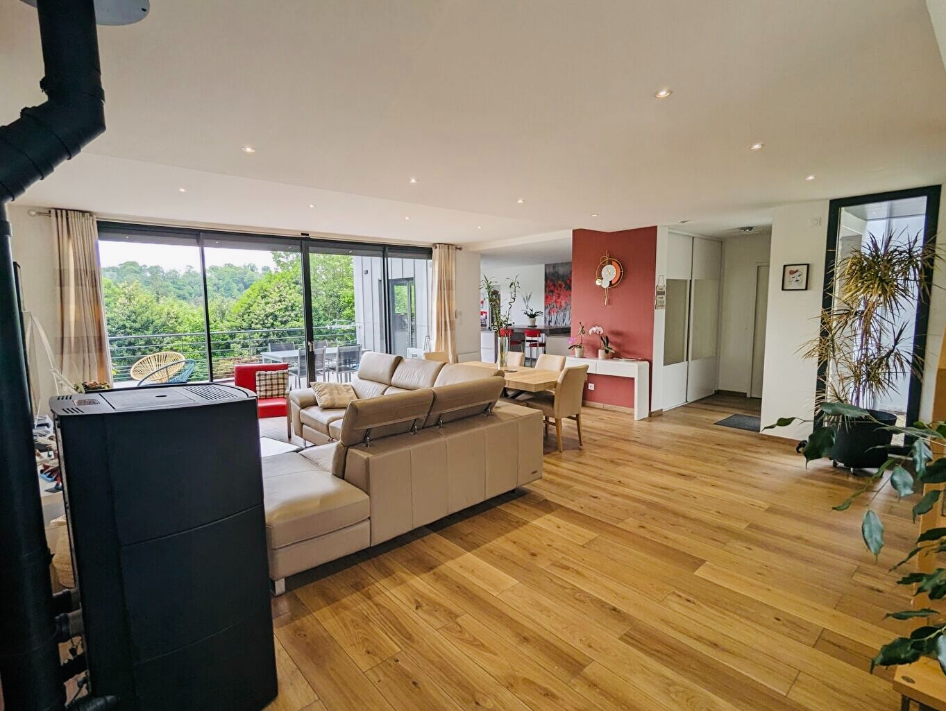 Maison T8 à Montreuil sous perouse