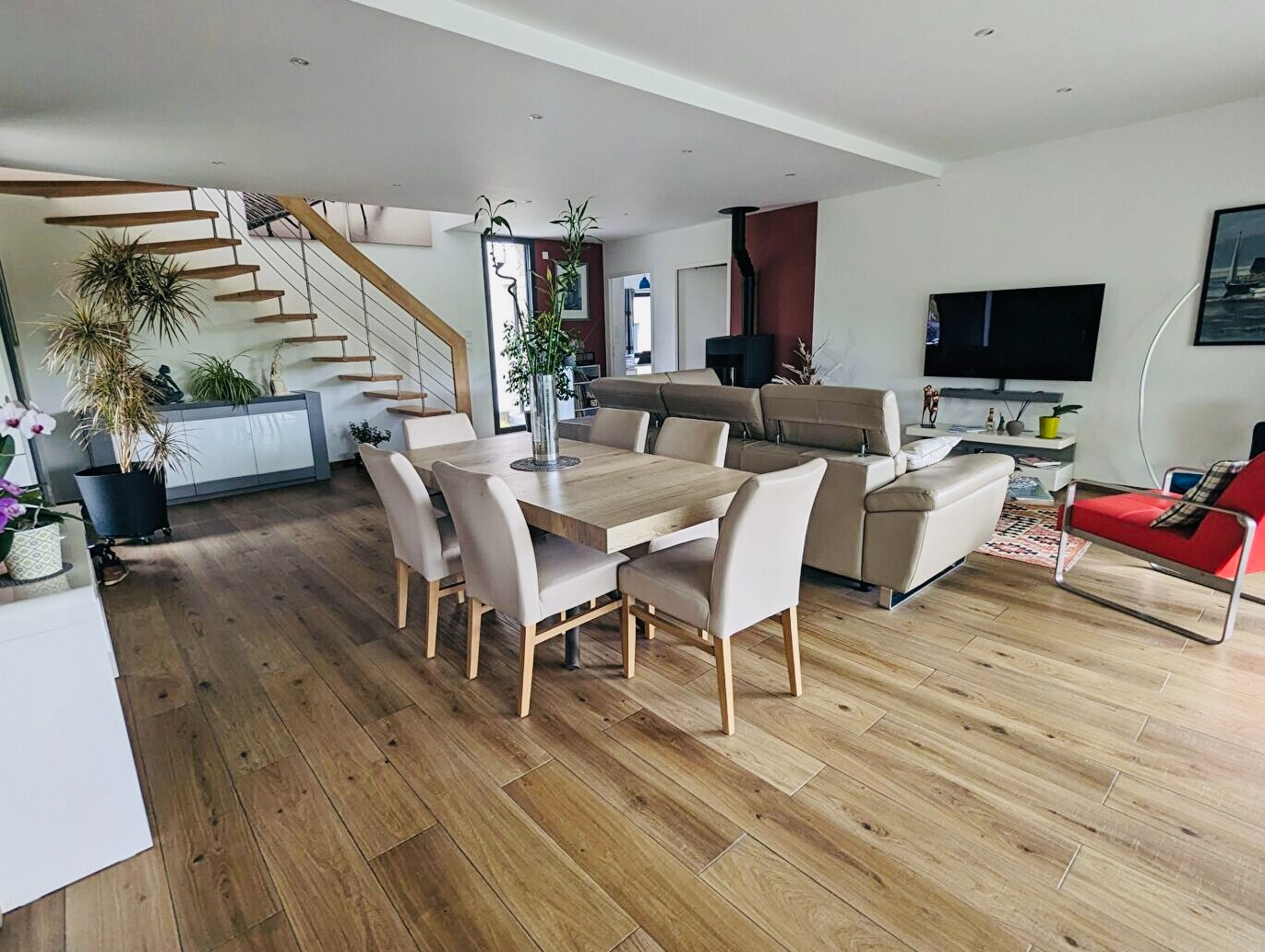 Maison T8 à Montreuil sous perouse