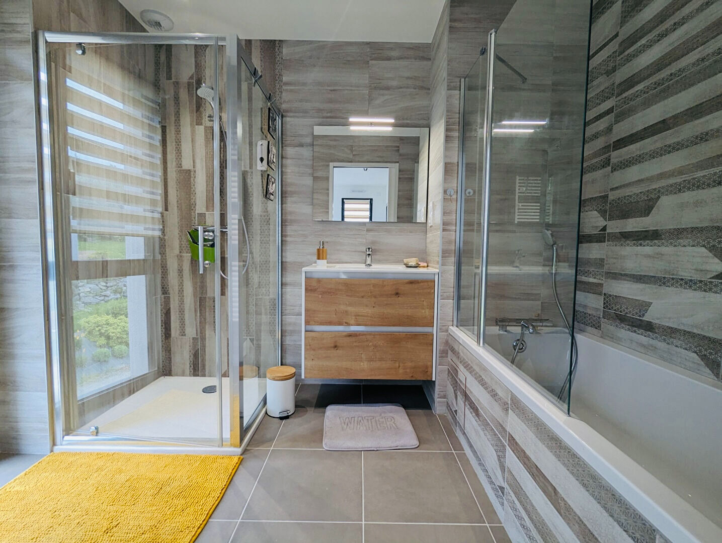 Maison T8 à Montreuil sous perouse