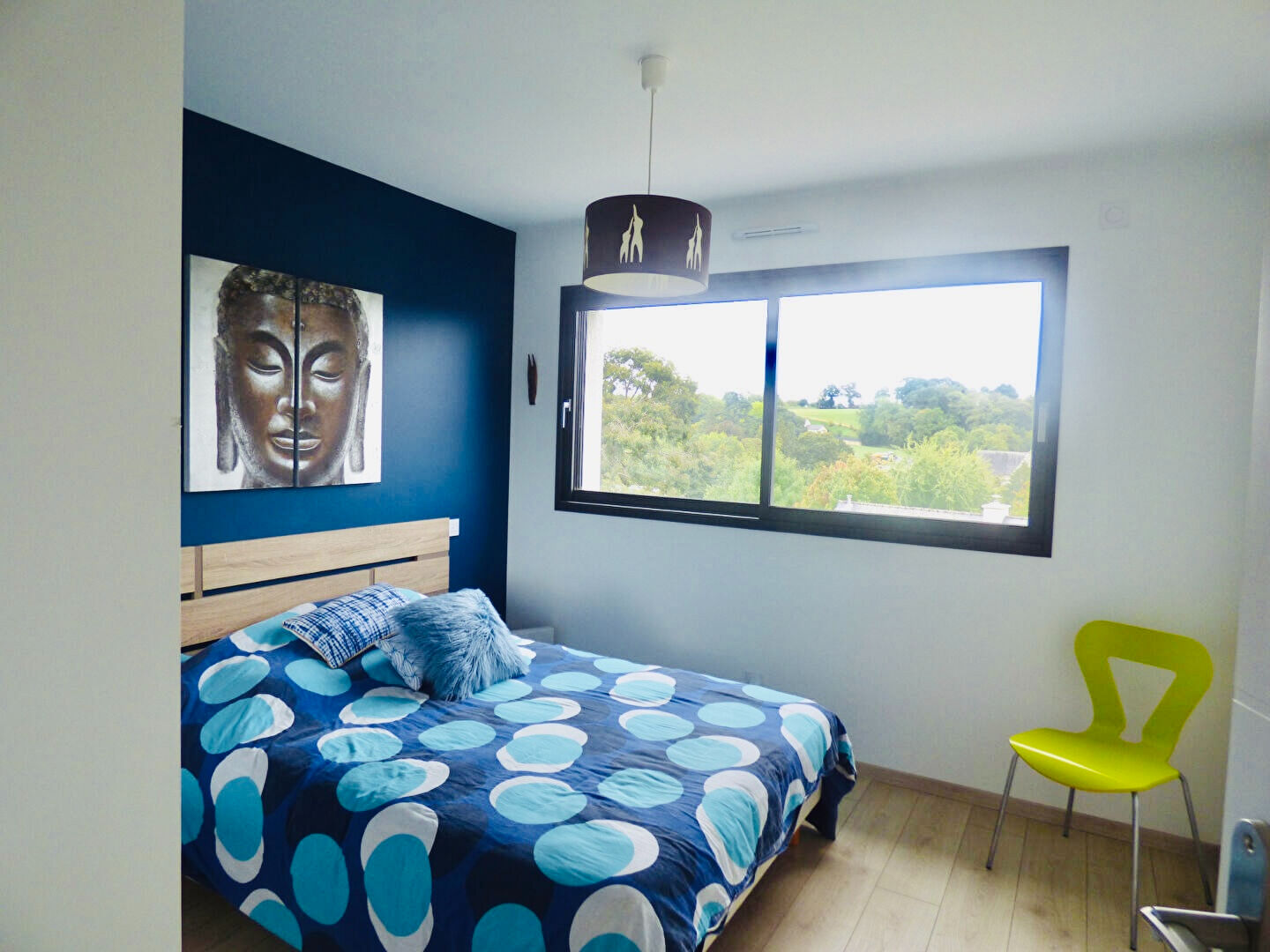 Maison T8 à Montreuil sous perouse