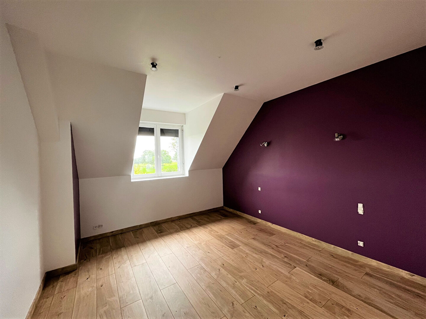 Maison T7 à Saint aubin du cormier