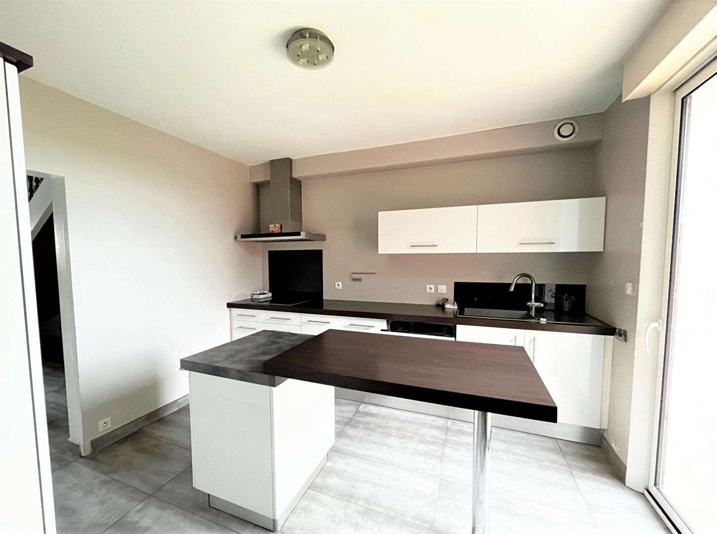 Maison T7 à Saint aubin du cormier