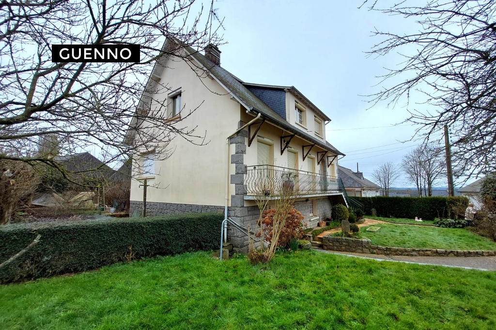 Maison T8 à Ernee