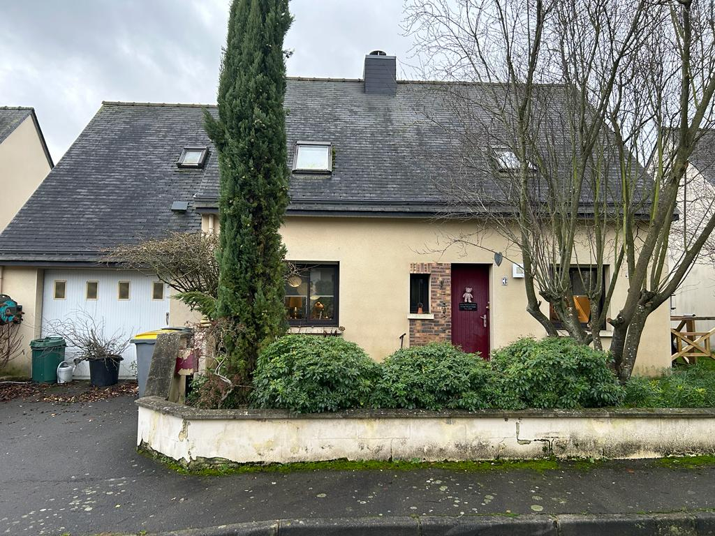 Maison T6 à Pace