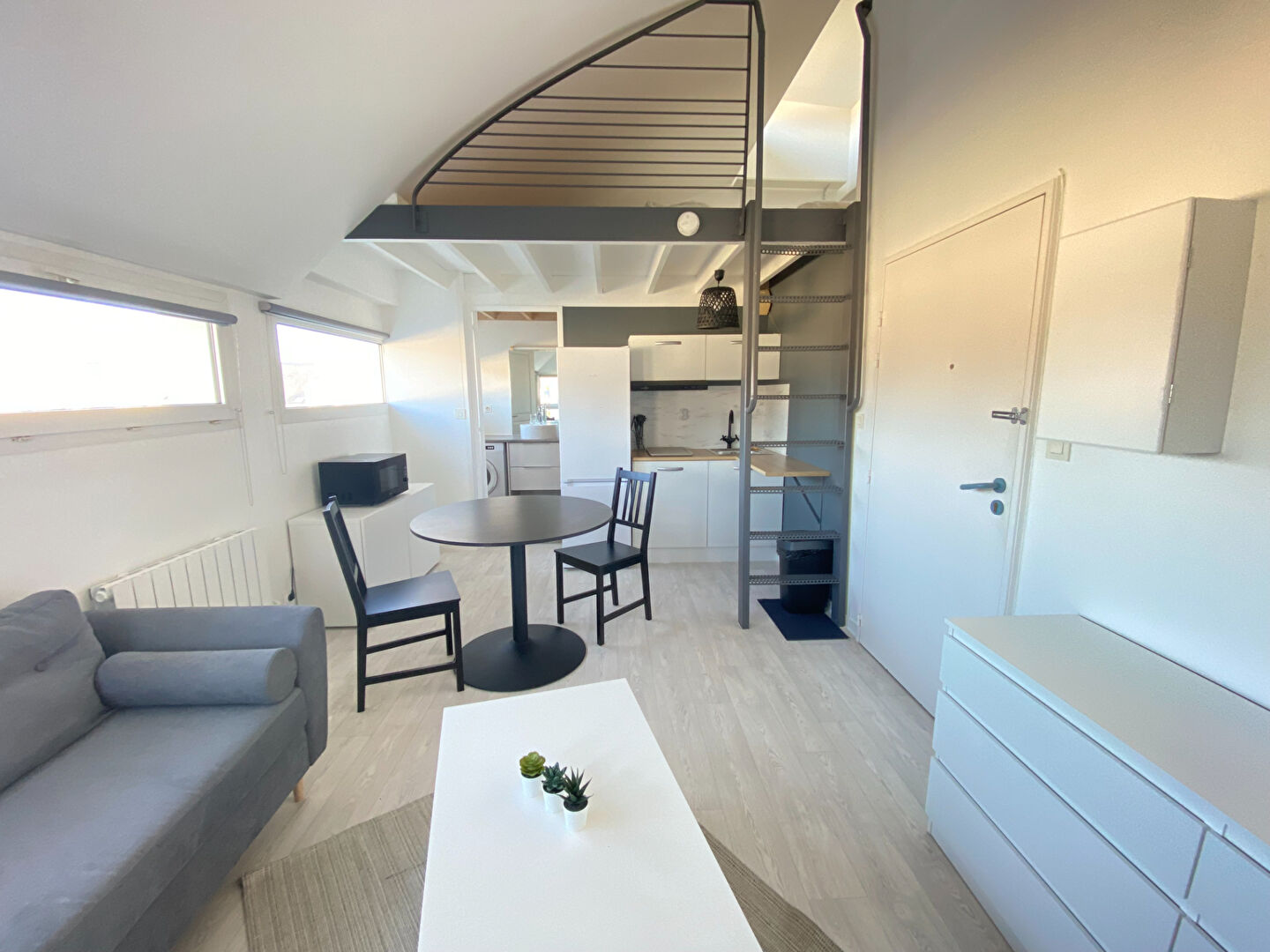 Photo Location T2 meublé - 35 m² au sol - proche métro image 4/6