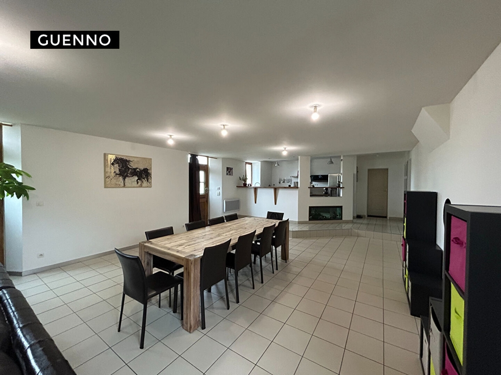 Maison T9 à Plouasne