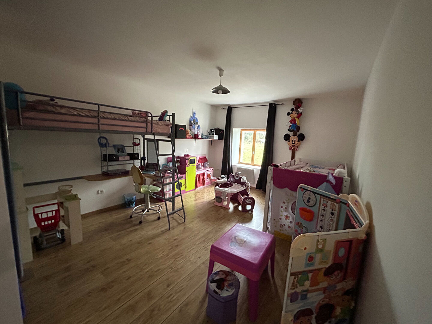 Maison T9 à Plouasne