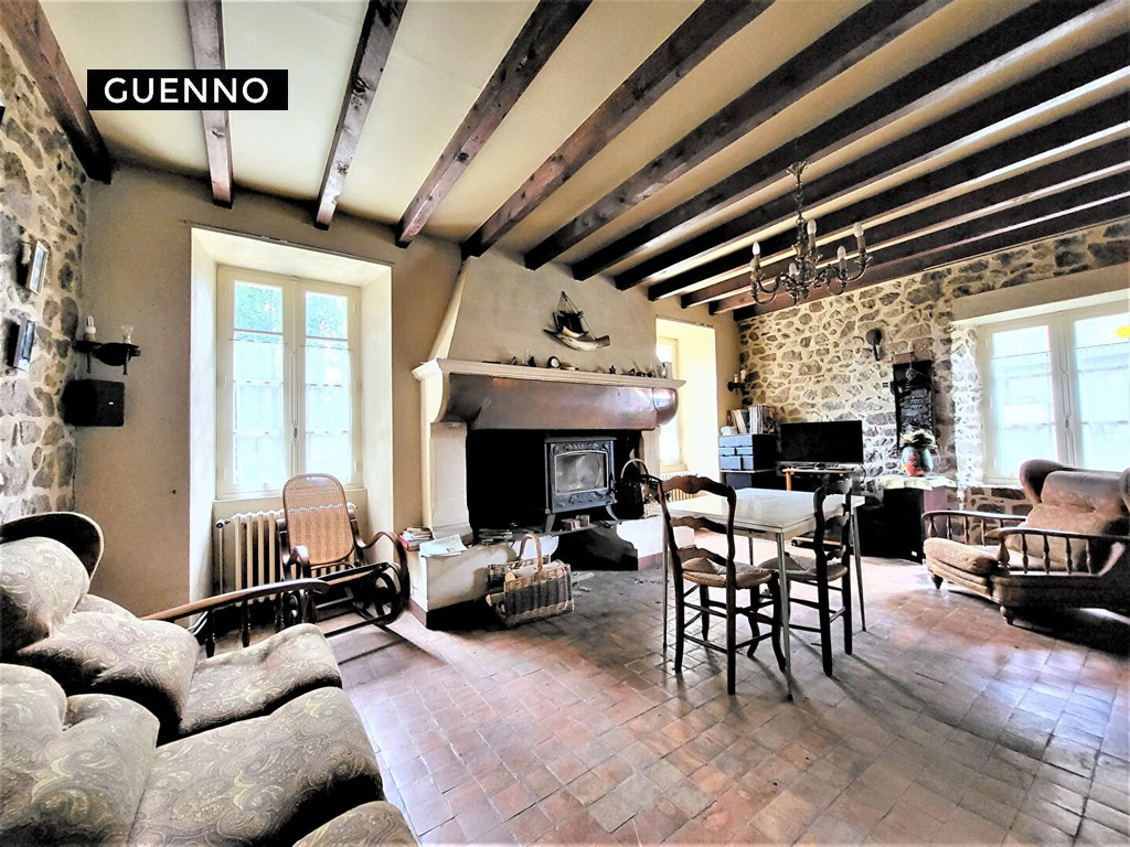 Maison T10 à La chapelle chaussee