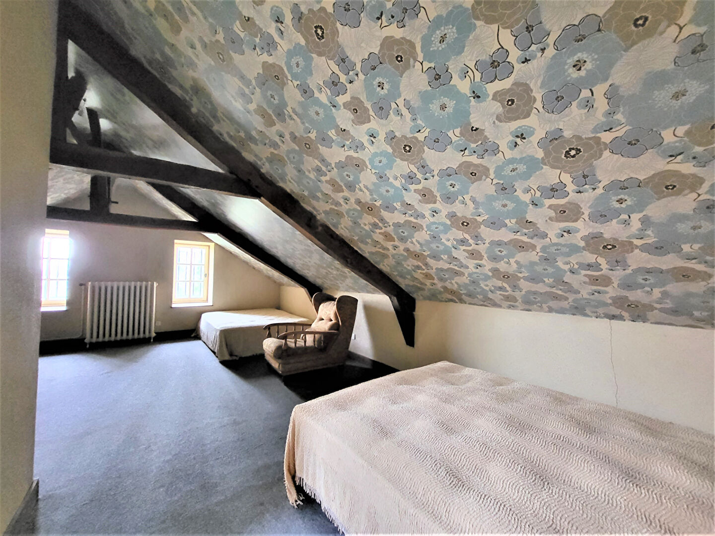 Maison T10 à La chapelle chaussee