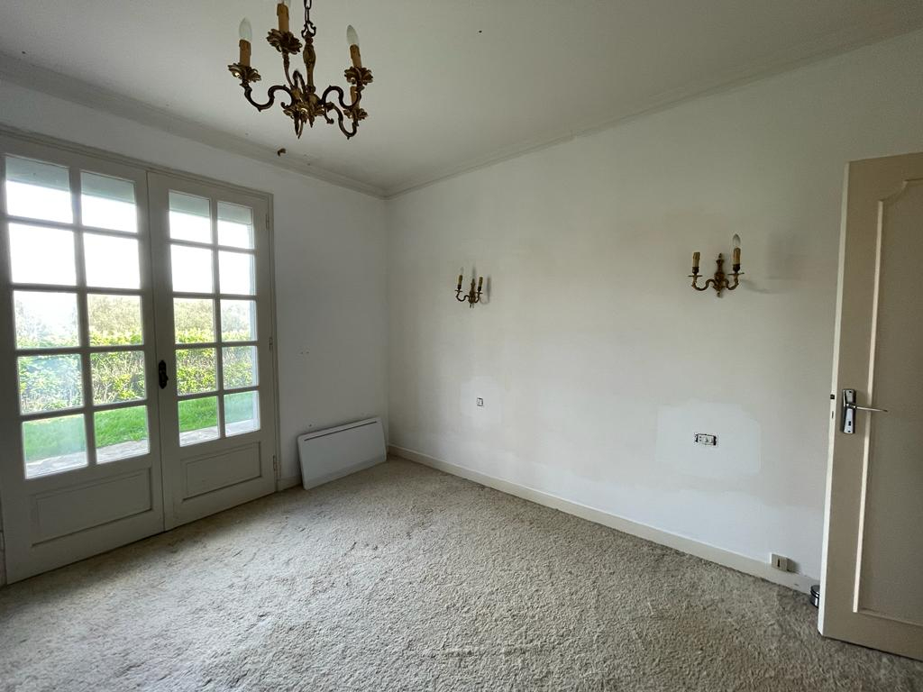 Maison T7 à Saint hilaire du harcouet
