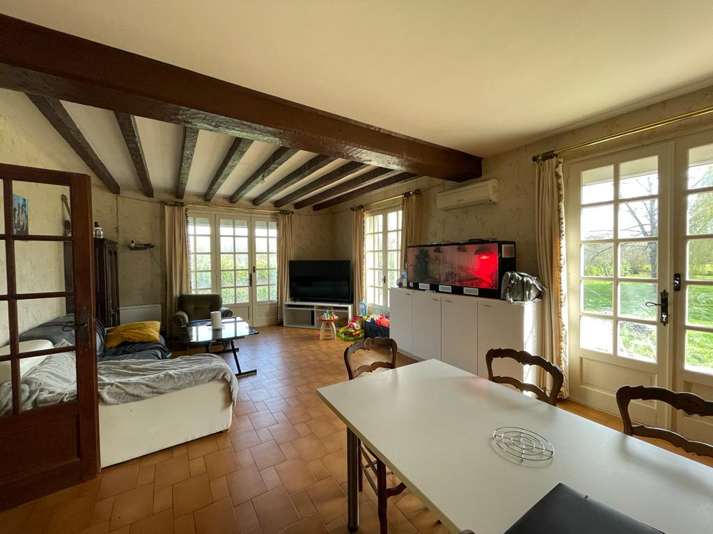 Maison T7 à Saint hilaire du harcouet