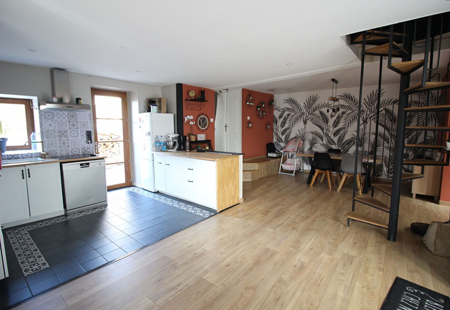 Maison T6 à Monterfil