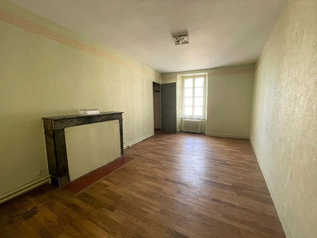 Maison T6 à Montfort sur meu