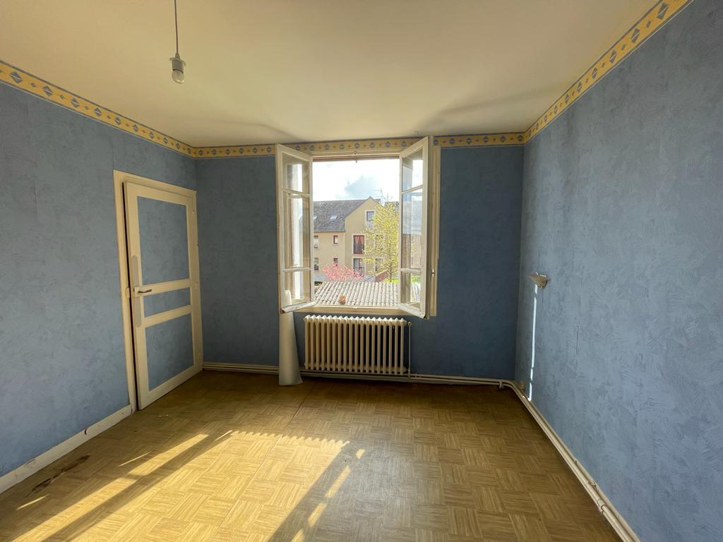 Maison T6 à Montfort sur meu